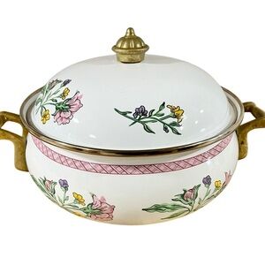 Tabletops Unlimited DAR Collection Vintage Enamel Pot Gold Trim & Knob Handles